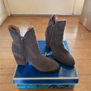 Seychelles Lori Penny Suede Grey Women’s Size 8 Booties Ankle Boots